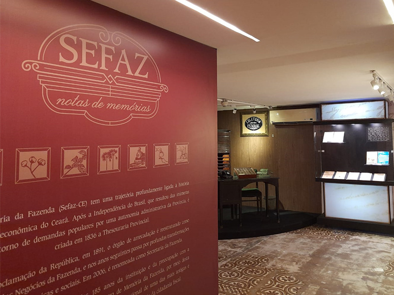 Exposição Notas de Memoria - Painel de Entrada